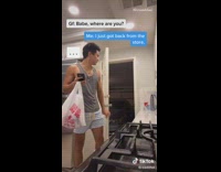 Guy forgets girlfriend at store text message