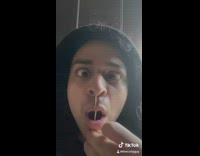 Guy does toothpick optical illusion