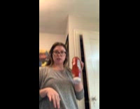 Woman uses physics on ketchup bottle 