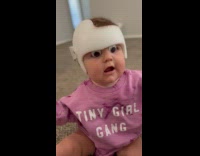 Collab PubityPets - Lady Laughs at Baby Wear Googly Eyes 