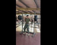 Guy tries to lift weights fail 