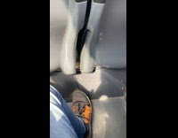 Bus floor lid vibrates fast and loud unscrewed