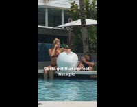 Collab IITW - girl red bikini white ball pool