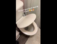 Toilet lid make creaking beat sound