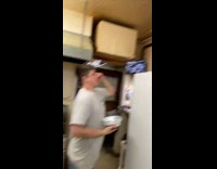 Collab ClipsIG - Guy makes foil pans fall from kitchen drawer by screaming