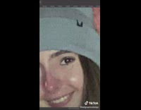 Girl photoshops her friend and gets her reaction