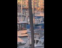 Collab IITW - Guy black jacket dance on boat docks