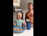 Collab ClipsIG - Kid spits out breakfast