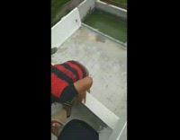 Guy tries to scale building rope breaks