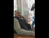 Couple bothers patrons with photoshoot 