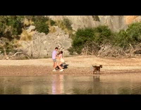 Collab IITW - Couple dances at the foot of a mountain 