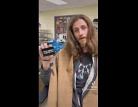 Collab BitchIG2 - Two guys read different notes on cards 