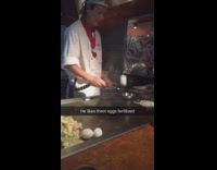 teppanyaki chef egg toss crack trick