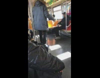 Collab winy - Guy lectures people on train about investing