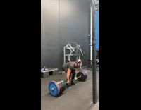 Guy deadlifts 200kg at gym 
