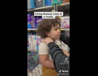 Kissing  mommy vs daddy 