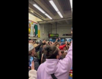 Band covers Livin’ on a Prayer at subway