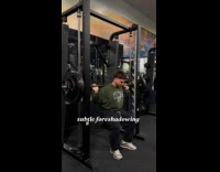Man lifts barbell but failed and fell
