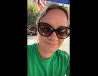 Collab IITW - Woman tripod on other side of road