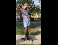 Collab VIBES - Guy on black rollerblades kickflip skateboard trick