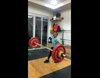 ClipsIG - Girl Kid Power lifts Twenty Kilos Worth of Weight inside gym