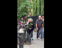 Prankster plant costume try to scare people