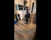 Collab Clips MPUGC - Black cat pushes wheelchair away