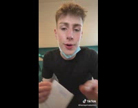 Collab BSMedia - Restaurant employee reacts to preparing dessert for gender reveal