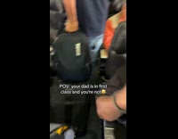 Collab ClipsIG - Woman pass by dad in first class 