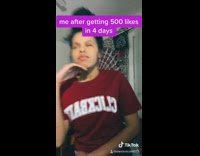 Red shirt girl gets five hundred likes 