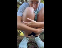 Lady Tries Old Makeshift Swing and Breaks