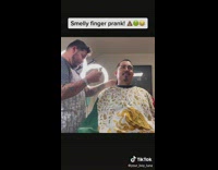 Man pranks his customer with fart smell 