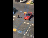 Collab IITW - Woman selfie at the PWD parking space