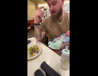 Collab ClipsIG - Man surprised to see tacos he ordered were small 