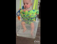 Collab KaleSaladIG - Baby jumps kicks in bucket of water