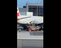 Collab WINY - Baggage from British Airways thrown to ground