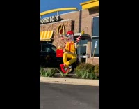 Mcdonalds funny ronald mcdonalds clown statue robot 