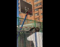 Guy throw shoe to remove ball fail