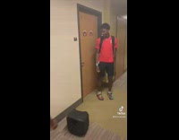 Guy kicks closed dorm door to kesha song 