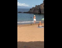 Collab IITW - Woman bikini carries baby at the beach