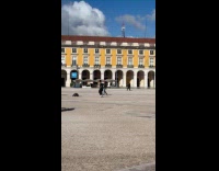 Man tiktok dance in middle of park