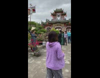 Woman straw hat picture temple