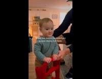 Man plays with toddler as mall cop 