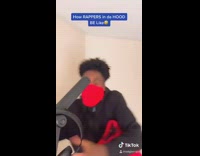 How rappers in the hood be like 