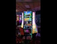 Broken slot machine inside the arcade glitches