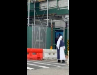 Collab WINY - Skater nun use roller blades on street