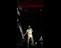 [concert] The weekend calls out girls name gina 