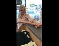 Collab BitchMP - Woman pulls off fake arm