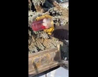 Collab BitchMP - Guy has his drink frozen outside in mason jar 