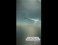 girl flies home to surprise friend tiktok